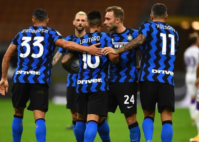 尽管他的经 尽管他的经