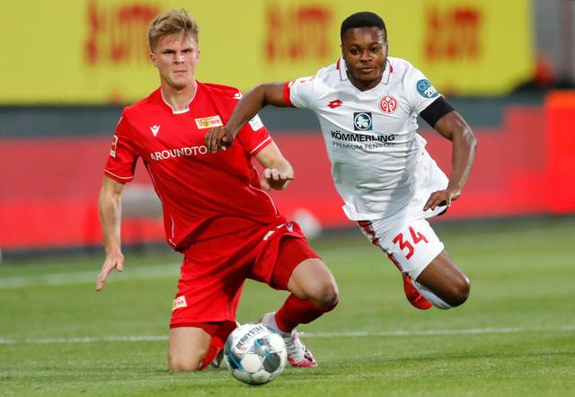 家队的表现 家队的表现