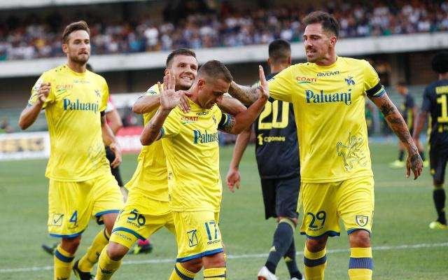 排名中位居 排名中位居