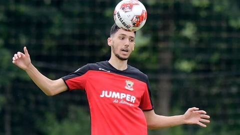 营脚本会持 营脚本会持